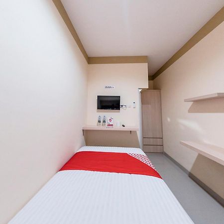 Hotel OYO 478 Balcon Biru Yakarta Exterior foto