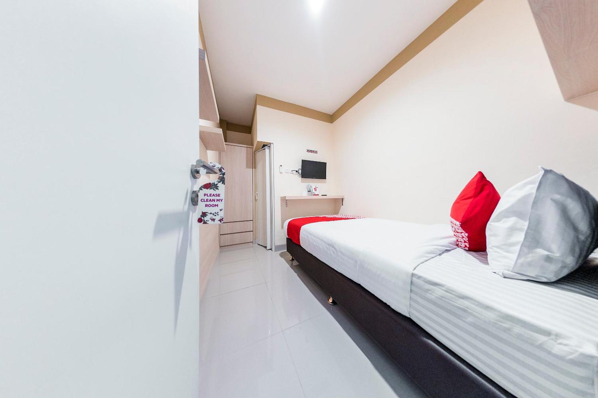 Hotel OYO 478 Balcon Biru Yakarta Exterior foto